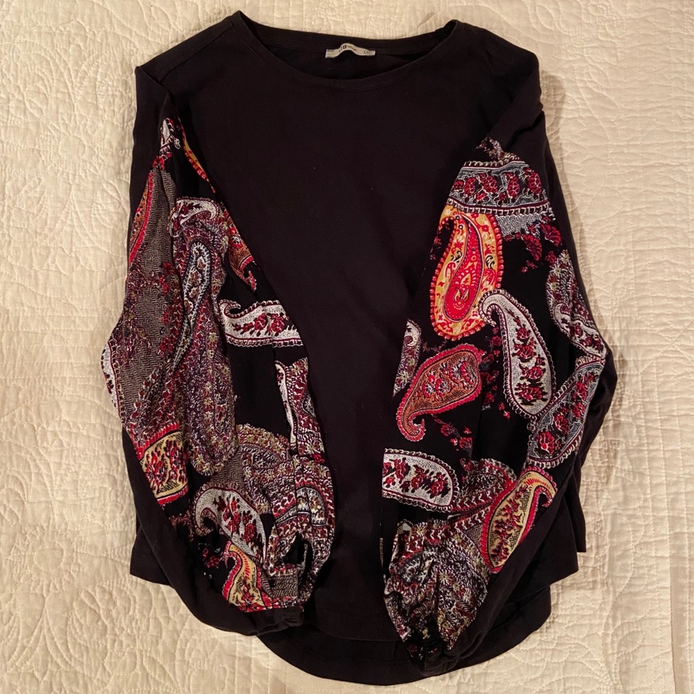 Patterned Sleeve Top - Picture 4 of 5